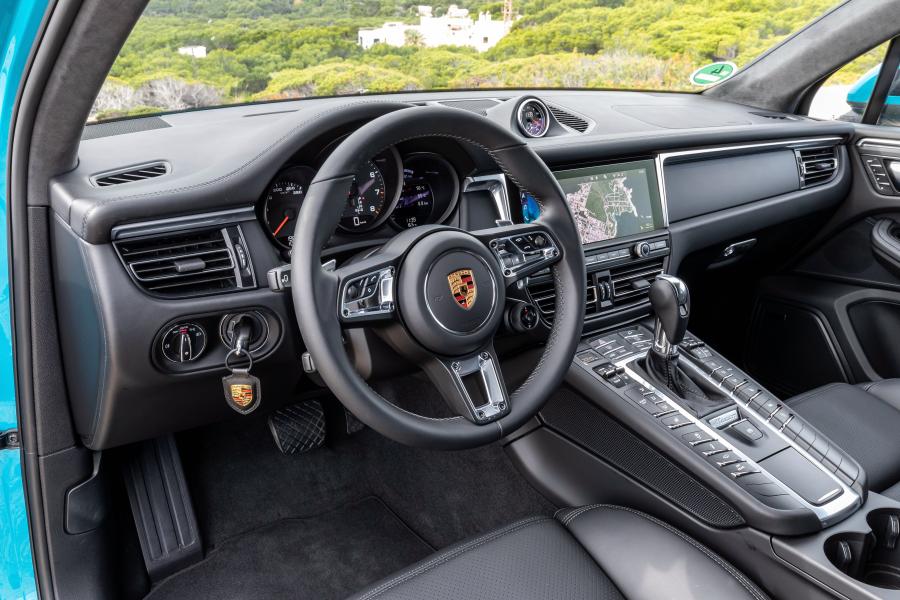 Интерьер Porsche Macan (95B) 2018 года  (WW) (фото 35 из 40)